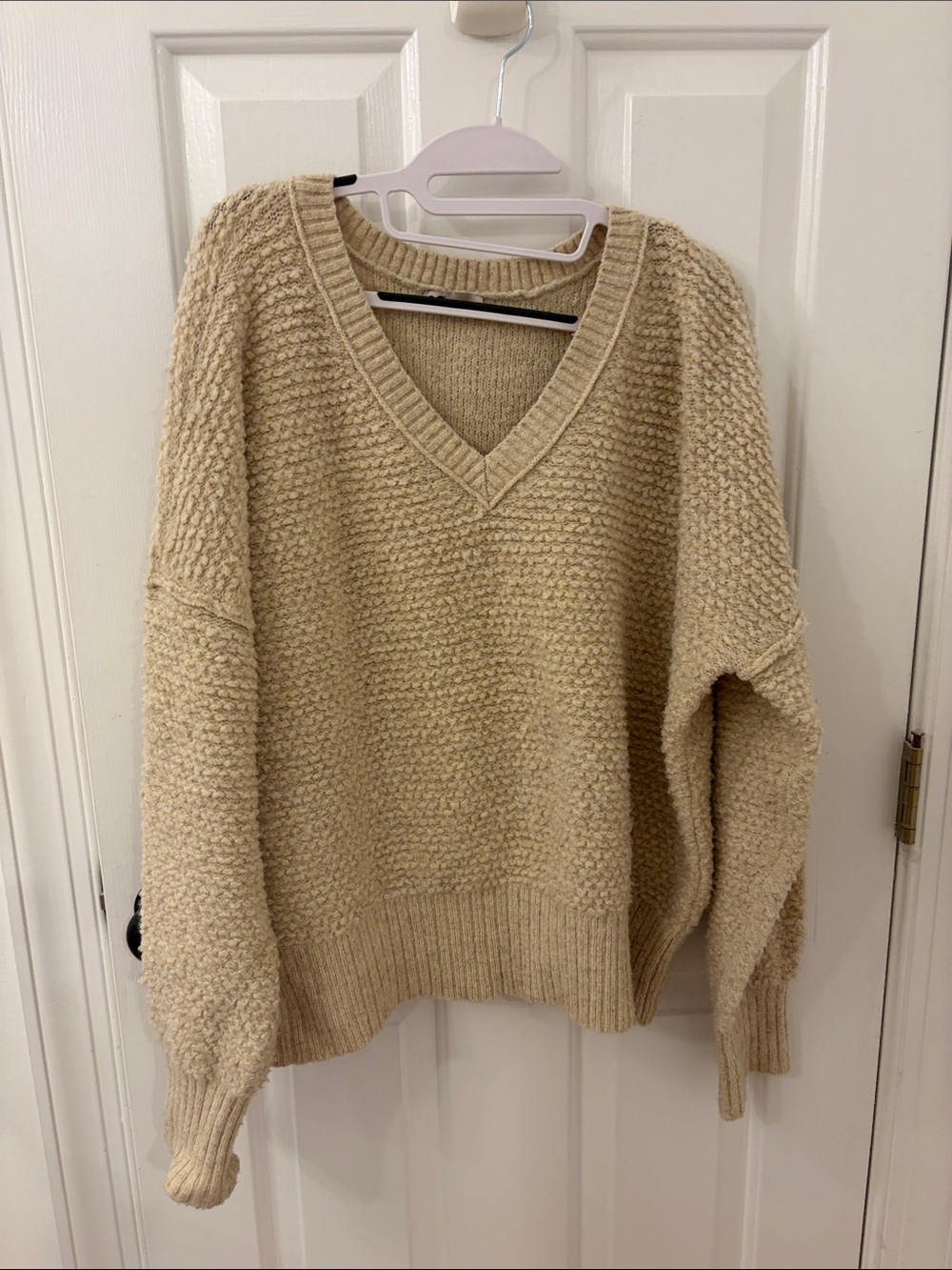 Women's Cream Textured V-Neck Sweater XL